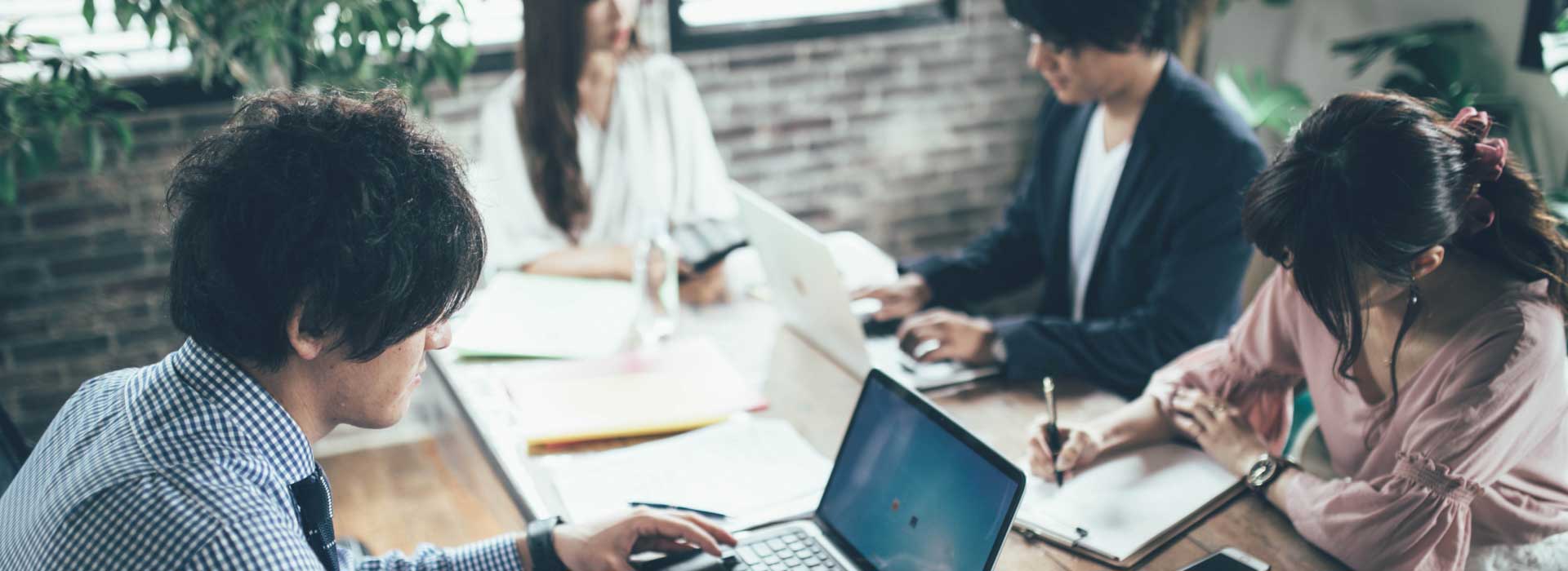 エンデントは最高のオフィス環境とマーケティングを提供する会社です